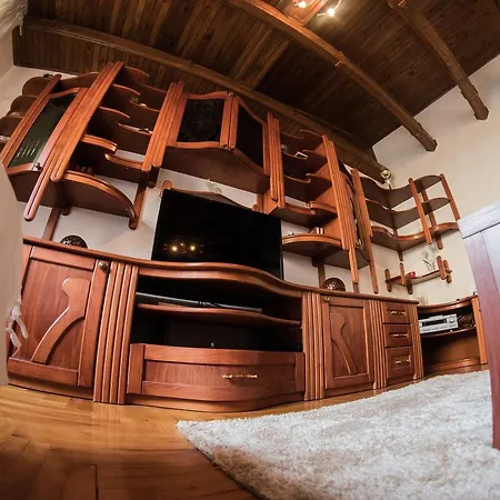Pia Apartment